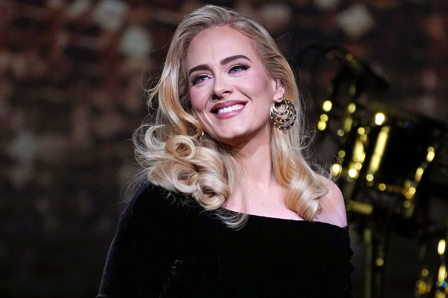 Adele's Illness Forces Postponement Of Next 5 Weekends Of Vegas Residency