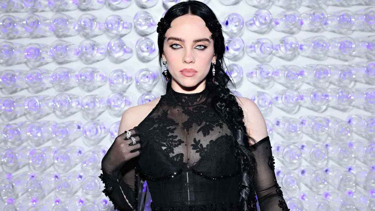 Billie Eilish Expresses Discomfort With TikTokers At People’s Choice Awards