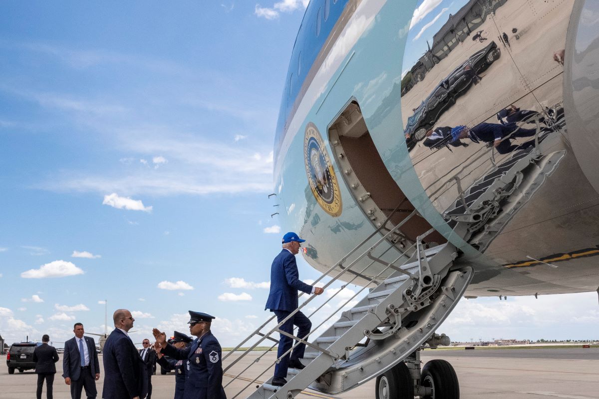 President Biden’s Air Force One Stair Mishap Raises Concerns