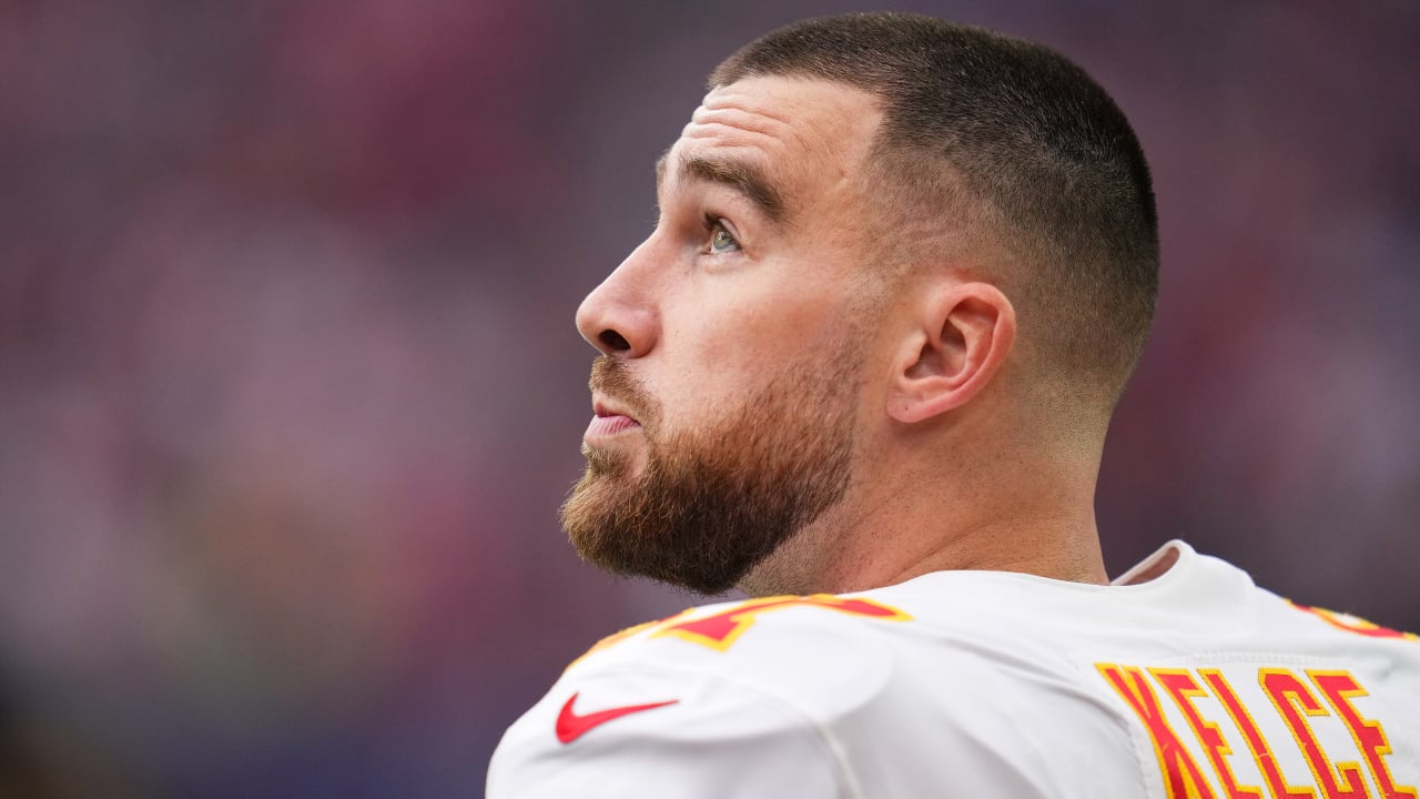 Travis Kelce Reunites With Patrick Mahomes And Chiefs In Vegas