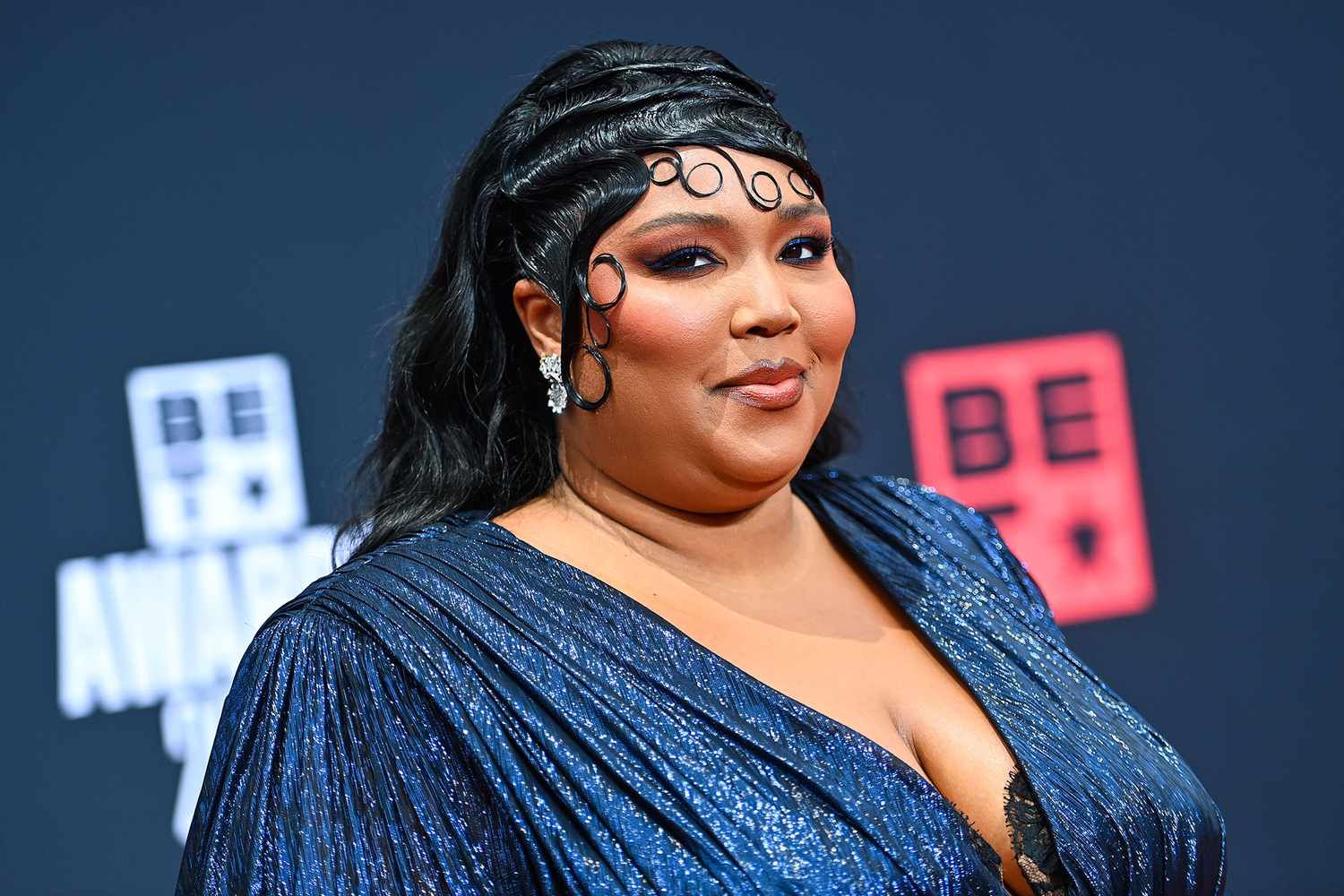 Lizzo Denies Turning Down Cameo For Jennifer Lopez Movie, Claims She Wasn't Asked